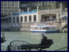 Chicago Riverwalk 128 - opposite this river is the start of the architecture tour